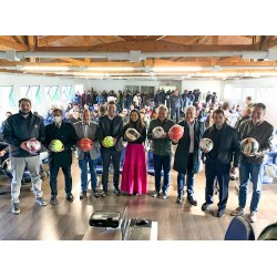 Balsa Nova recebe kits esportivos do Governo do Estado do Paraná